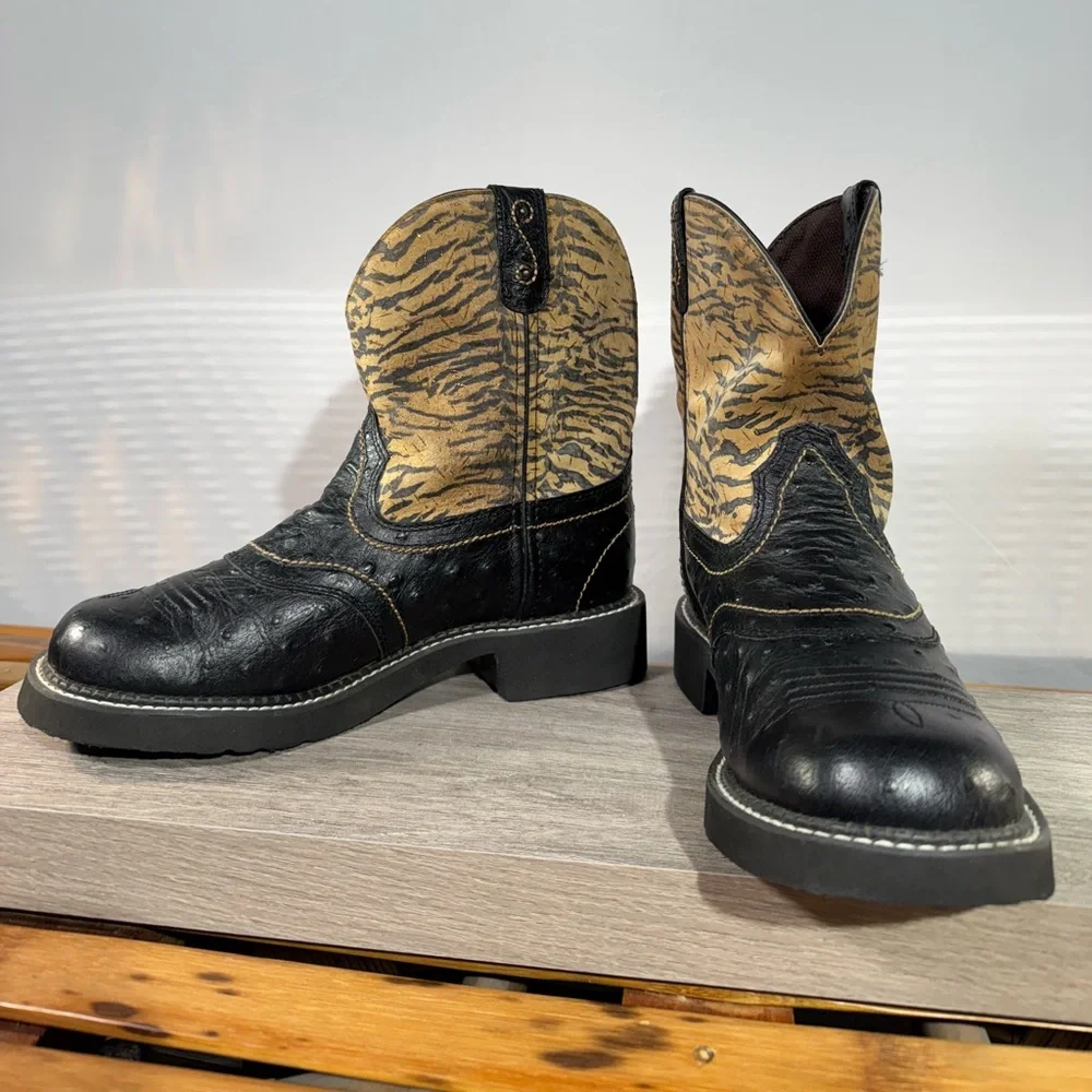 Justin Boots Black and Tan Heeled Boots - Picture 2 of 16